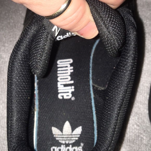 Adidas shoes size 7 new condition. - Picture 6 of 6